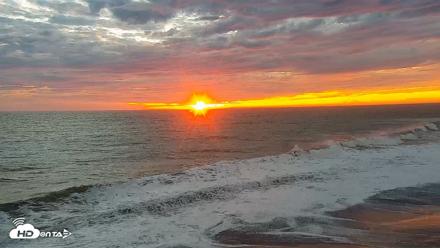 Carlsbad Beach Surf Live Webcam - Sep 7, 2026, 7:04pm PDT