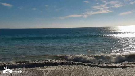 Carlsbad Beach Surf Live Webcam - Sep 4, 2026, 4:50pm PDT