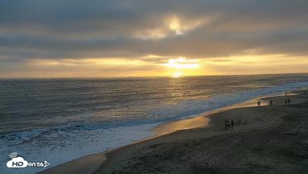 Carlsbad Beach Surf Live Webcam - Jul 8, 2026, 7:41pm PDT