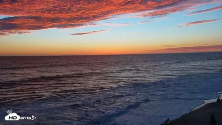 Carlsbad Beach Surf Live Webcam - Sep 5, 2026, 7:16pm PDT