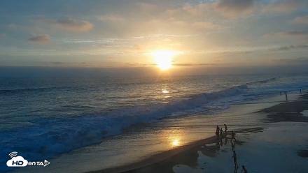 Carlsbad Beach Surf Live Webcam - Jul 25, 2026, 7:42pm PDT