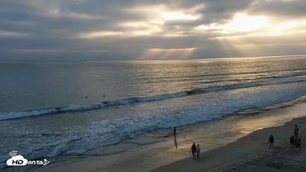 Carlsbad Beach Surf Live Webcam - May 9, 2026, 7:01pm PDT