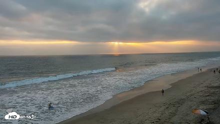 Carlsbad Beach Surf Live Webcam - May 21, 2026, 7:26pm PDT
