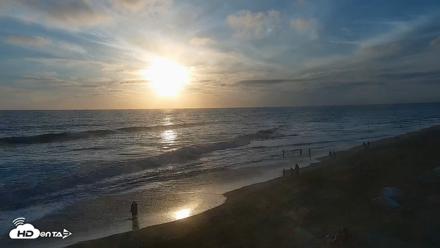Carlsbad Beach Surf Live Webcam - Aug 16, 2026, 7:13pm PDT