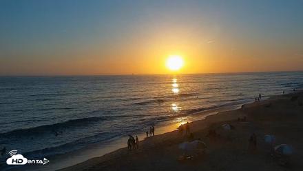 Carlsbad Beach Surf Live Webcam - Jul 15, 2026, 7:48pm PDT