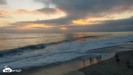Carlsbad Beach Surf Live Webcam - Jul 27, 2026, 7:43pm PDT