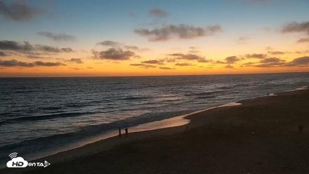 Carlsbad Beach Surf Live Webcam - Jul 6, 2026, 8:37pm PDT