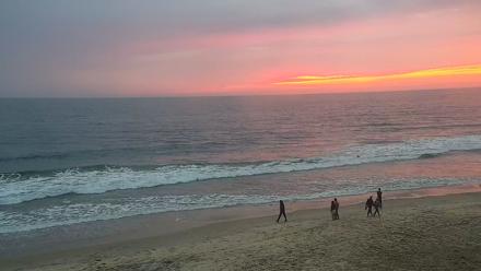 Carlsbad Beach Surf Live Webcam - Sep 21, 2025, 6:56pm PDT