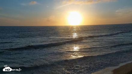 Carlsbad Beach Surf Live Webcam - Apr 15, 2026, 7:05pm PDT