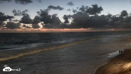Carlsbad Beach Surf Live Webcam - May 27, 2026, 8:35pm PDT