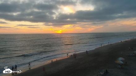 Carlsbad Beach Surf Live Webcam - Aug 16, 2026, 7:36pm PDT