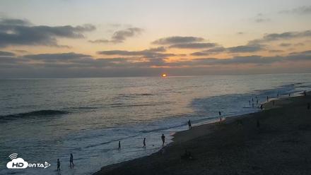 Carlsbad Beach Surf Live Webcam - Jul 31, 2026, 7:49pm PDT