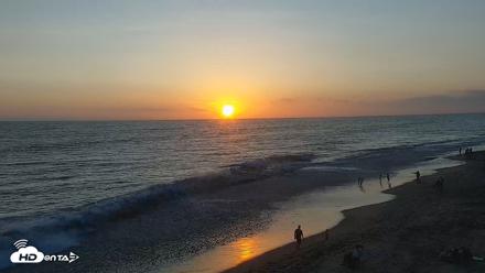 Carlsbad Beach Surf Live Webcam - Aug 8, 2026, 7:37pm PDT