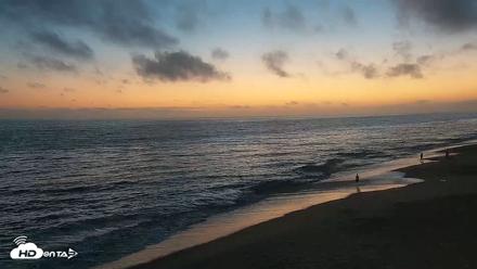 Carlsbad Beach Surf Live Webcam - Jul 14, 2026, 8:31pm PDT