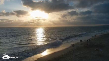 Carlsbad Beach Surf Live Webcam - Aug 12, 2026, 7:01pm PDT