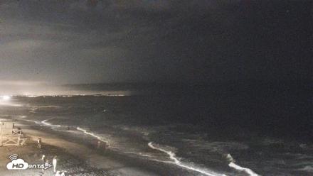 Carlsbad Beach Surf Live Webcam - Aug 15, 2026, 10:05pm PDT