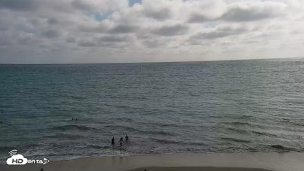 Carlsbad Beach Surf Live Webcam - Aug 12, 2026, 5:07pm PDT