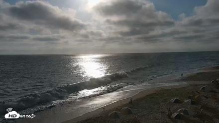Carlsbad Beach Surf Live Webcam - Jul 13, 2026, 6:35pm PDT