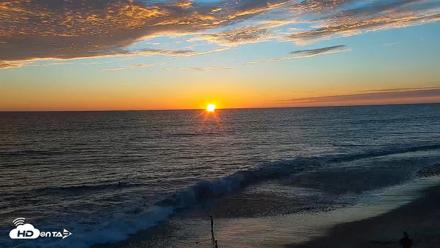 Carlsbad Beach Surf Live Webcam - Sep 5, 2026, 7:10pm PDT