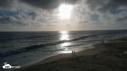 Carlsbad Beach Surf Live Webcam - Jul 7, 2026, 7:12pm PDT