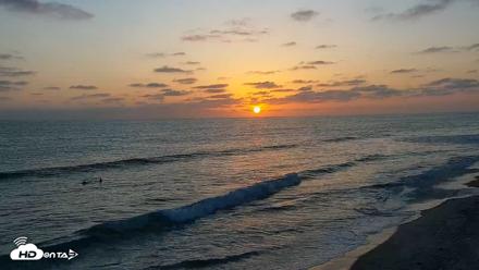Carlsbad Beach Surf Live Webcam - May 14, 2026, 7:36pm PDT