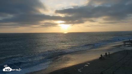Carlsbad Beach Surf Live Webcam - Jul 26, 2026, 7:28pm PDT