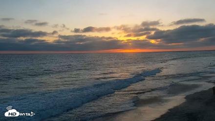 Carlsbad Beach Surf Live Webcam - May 30, 2026, 7:46pm PDT