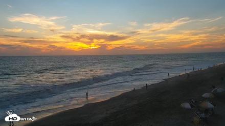 Carlsbad Beach Surf Live Webcam - Aug 17, 2026, 7:29pm PDT