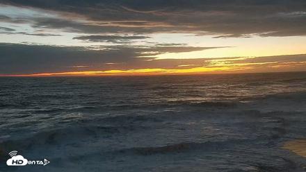 Carlsbad Beach Surf Live Webcam - Sep 8, 2026, 7:33pm PDT