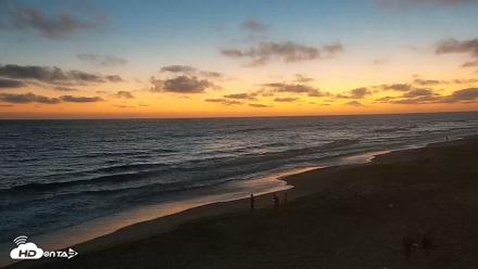Carlsbad Beach Surf Live Webcam - Jul 6, 2026, 8:36pm PDT
