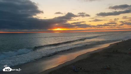 Carlsbad Beach Surf Live Webcam - Aug 14, 2026, 7:34pm PDT