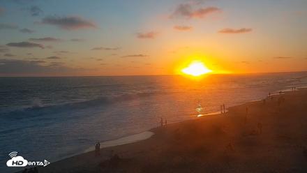 Carlsbad Beach Surf Live Webcam - Jun 20, 2026, 7:58pm PDT