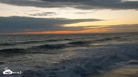Carlsbad Beach Surf Live Webcam - Sep 8, 2026, 7:17pm PDT