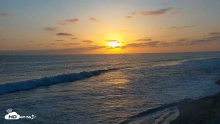 Carlsbad Beach Surf Live Webcam - May 14, 2026, 7:30pm PDT