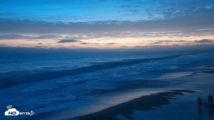 Carlsbad Beach Surf Live Webcam - Jul 25, 2026, 8:26pm PDT