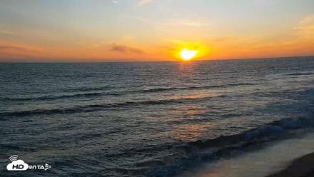 Carlsbad Beach Surf Live Webcam - Apr 15, 2026, 7:17pm PDT