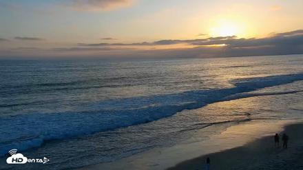 Carlsbad Beach Surf Live Webcam - May 10, 2026, 7:24pm PDT