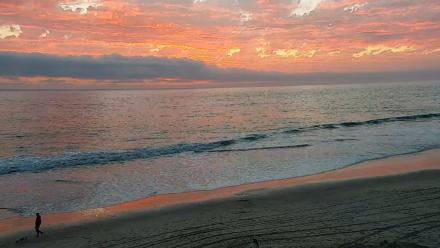 Carlsbad Beach Surf Live Webcam - Oct 21, 2025, 6:13pm PDT