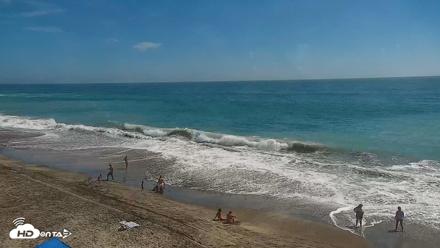 Carlsbad Beach Surf Live Webcam - Aug 18, 2026, 3:18pm PDT
