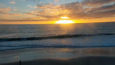 Carlsbad Beach Surf Live Webcam - Nov 23, 2025, 4:31pm PST