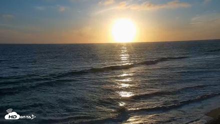 Carlsbad Beach Surf Live Webcam - Apr 15, 2026, 7:04pm PDT
