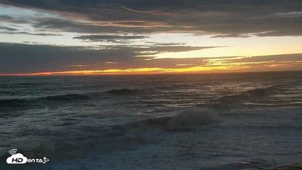 Carlsbad Beach Surf Live Webcam - Sep 8, 2026, 7:34pm PDT