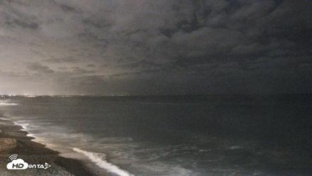 Carlsbad Beach Surf Live Webcam - Oct 20, 2026, 7:45pm PDT