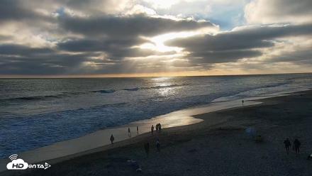 Carlsbad Beach Surf Live Webcam - Jul 5, 2026, 7:18pm PDT