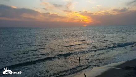 Carlsbad Beach Surf Live Webcam - Apr 18, 2026, 7:21pm PDT