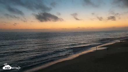 Carlsbad Beach Surf Live Webcam - Jul 14, 2026, 8:35pm PDT