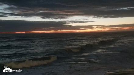 Carlsbad Beach Surf Live Webcam - Sep 8, 2026, 7:40pm PDT