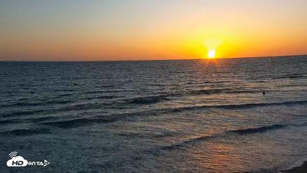 Carlsbad Beach Surf Live Webcam - Apr 28, 2026, 7:25pm PDT