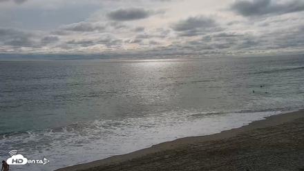 Carlsbad Beach Surf Live Webcam - Aug 13, 2026, 5:35pm PDT