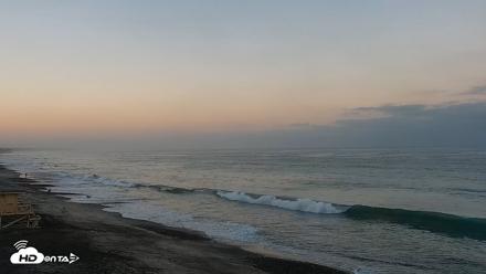 Carlsbad Beach Surf Live Webcam - Sep 1, 2026, 6:26am PDT
